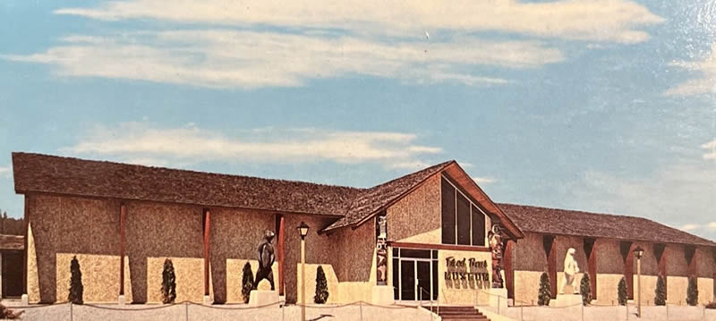 Fred Bear Museum  and Bear Mountain - Vintage Postcard Of Museum